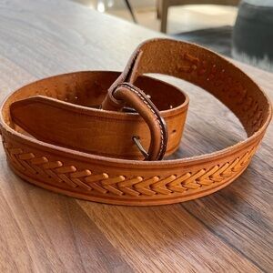 WESTERN Style Belt Tan Leather Lacing Design Removable Buckle Rodeo Stampede